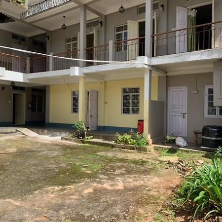 Sweet Home Guest House 西隆 外观 照片