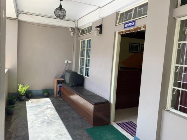 Sweet Home Guest House 西隆 外观 照片