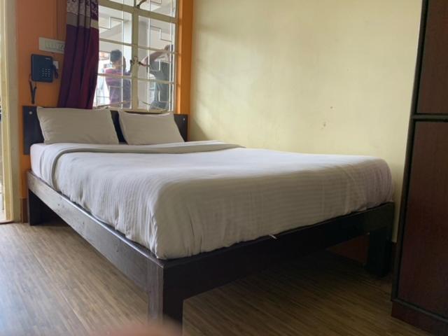 Sweet Home Guest House 西隆 外观 照片
